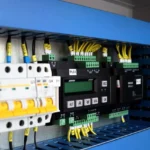 Hoe werkt een PLC in een productieproces