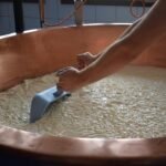 Wat doet een procesoperator in een zuivelfabriek
