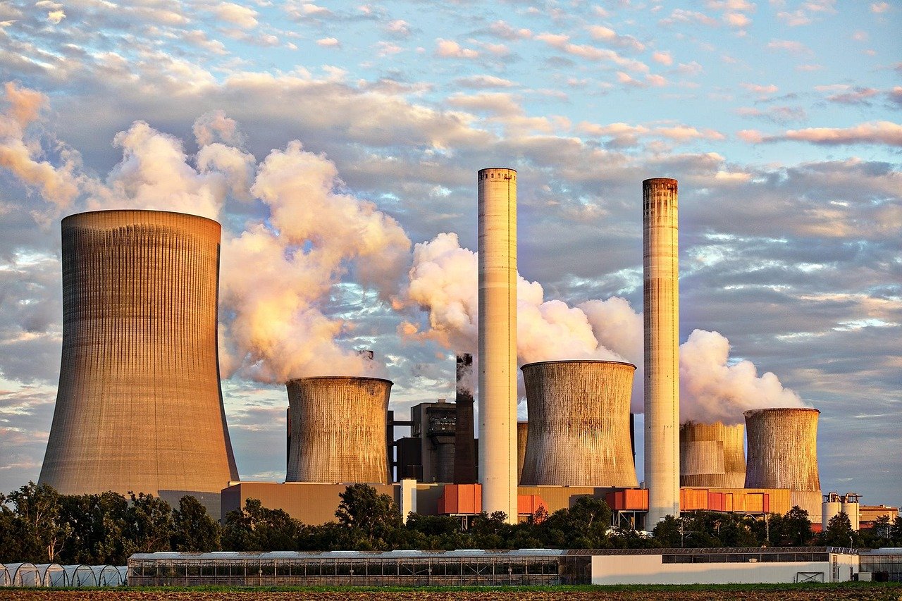 Hoe werkt een koeltoren in een chemische fabriek